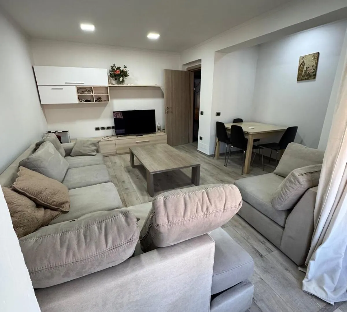 Tirana Skanderbeg Corner Flat